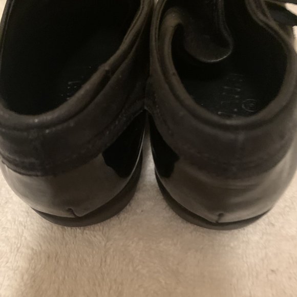 I AM ON SALE! CHANEL SOFT LEATHER BOOTIES - Picture 5 of 15